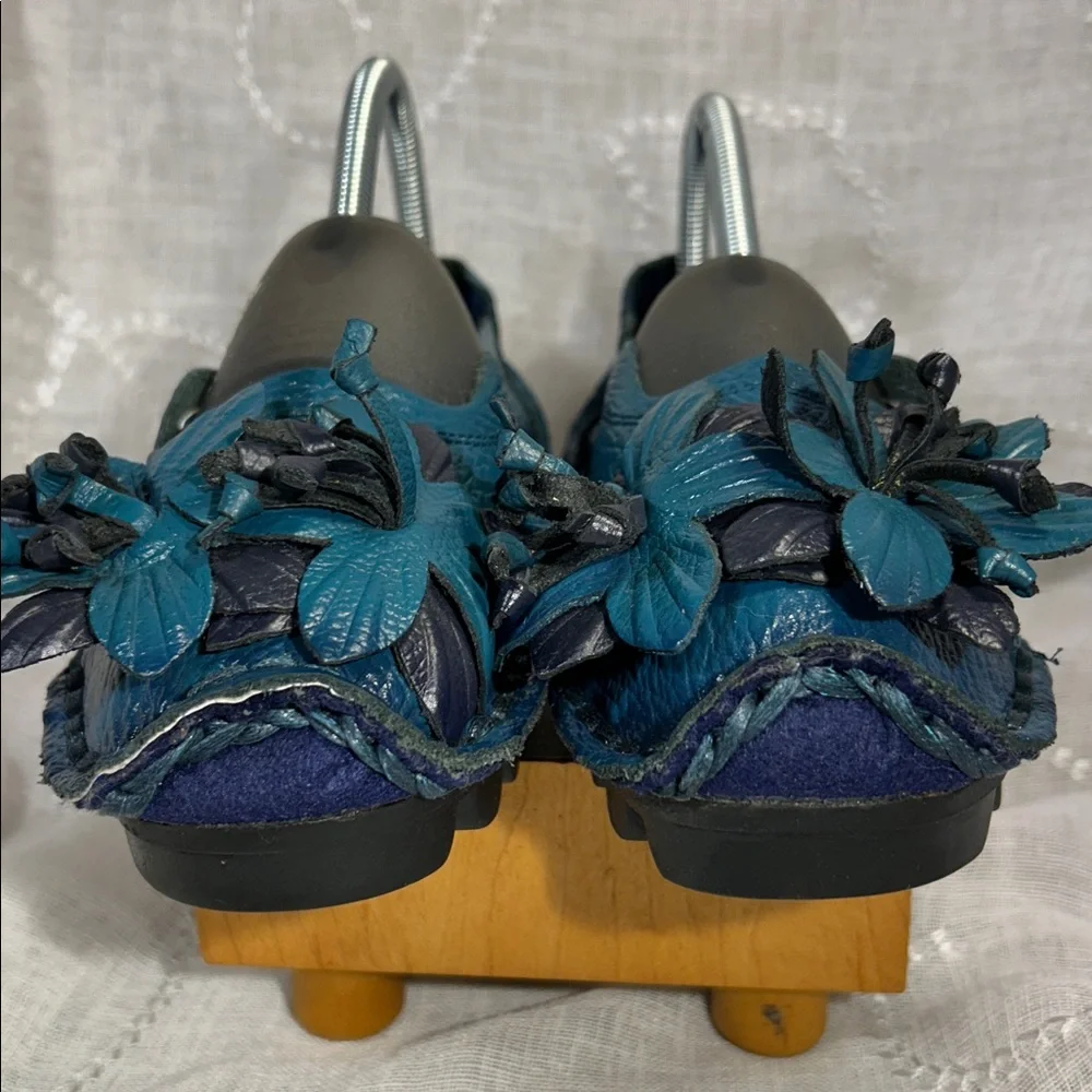 NWOT Eocofu leather flower slide in shoes